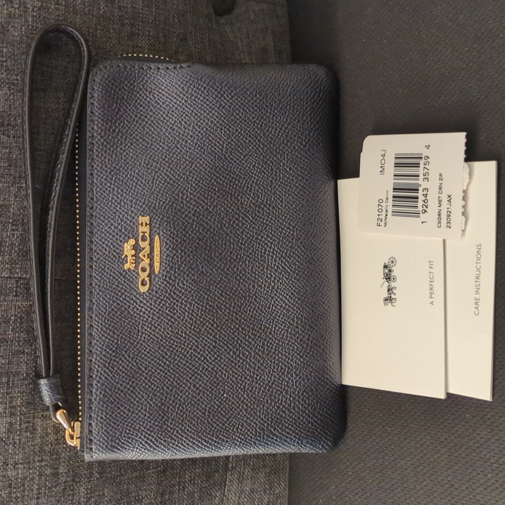 Coach Corner Zip Wristlet